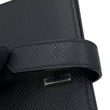 将图像加载到图库查看器中，HERMES Bean compact Black Epsom
