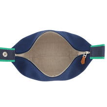 将图像加载到图库查看器中，HERMES Brid a Black Marine Canvas Size PM
