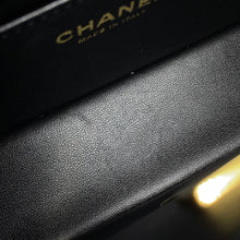 将图像加载到图库查看器中，CHANEL Matelasse BlackA69900 Lambskin Size Mini
