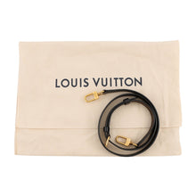 Load image into Gallery viewer, LOUIS VUITTON Sac Plat NoirM58660 Epi Leather Size BB
