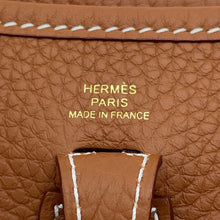 将图像加载到图库查看器中，HERMES Evelyne Short Gold Taurillon Clemence Size TPM
