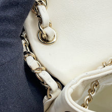 将图像加载到图库查看器中，CHANEL Matelasse SmallBackpack WhiteAS2908 Lambskin

