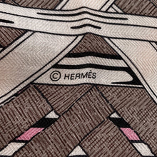 将图像加载到图库查看器中，HERMES Carre Jean Mors A Jouets Size 140 Rose/Black/Etoupe Cashmere70% Silk30%
