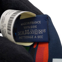 将图像加载到图库查看器中，HERMES Twilly Figures Libres Marine/Vert/Multicolor Silk100%
