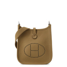 将图像加载到图库查看器中，HERMES Evelyne Long Dune Taurillon Clemence Size TPM
