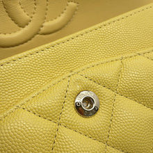 将图像加载到图库查看器中，CHANEL Matelasse W Flap ChainShoulder Bag YellowA01113 Caviar Leather Size 23
