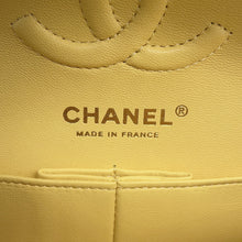 将图像加载到图库查看器中，CHANEL Matelasse W Flap ChainShoulder Bag YellowA01113 Caviar Leather Size 23
