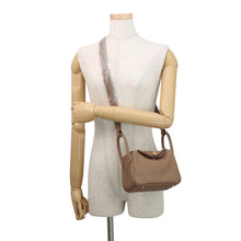 将图像加载到图库查看器中，HERMES Lindy Etoupe Swift Leather Size Mini
