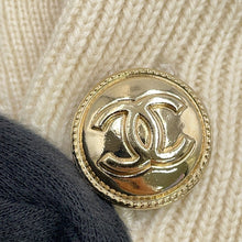 Load image into Gallery viewer, CHANEL CC Logo Button Knit Short Sleeve Size 34 IvoryP65575-K61301-N9739 Cashmere100%
