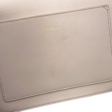 将图像加载到图库查看器中，Ferragamo Ribbon Pattern Flap Shoulder Bag Light Pink/Black21G906 Leather
