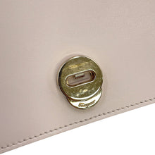 将图像加载到图库查看器中，Ferragamo Ribbon Pattern Flap Shoulder Bag Light Pink/Black21G906 Leather
