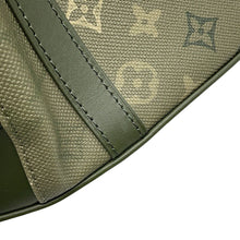将图像加载到图库查看器中，LOUIS VUITTON Christopher MM Khaki GreenM27080 Monogram Surplus Canvas

