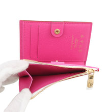将图像加载到图库查看器中，LOUIS VUITTON LVx™ Portefeuille Lisa Blanc/FuchsiaM27736 Monogram・Multicolor
