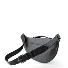 将图像加载到图库查看器中，LOUIS VUITTON LVxYK Maxi Bumbag GrayM46436 Monogram Eclipse Reverse

