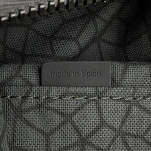 将图像加载到图库查看器中，LOUIS VUITTON LVxYK Maxi Bumbag GrayM46436 Monogram Eclipse Reverse
