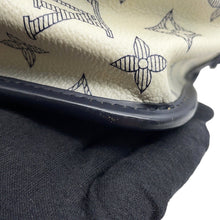 Load image into Gallery viewer, LOUIS VUITTON Messenger White/NavyM54247 Monogram / Savannah Size BB
