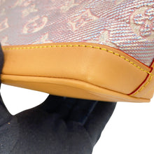 将图像加载到图库查看器中，LOUIS VUITTON Nano Noe PinkM82427 Monogram Laminated Jacquard
