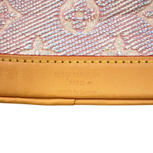 将图像加载到图库查看器中，LOUIS VUITTON Nano Noe PinkM82427 Monogram Laminated Jacquard
