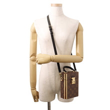 Load image into Gallery viewer, LOUIS VUITTON Camera box BrownM13882 Monogram・Canvas
