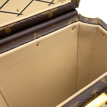 Load image into Gallery viewer, LOUIS VUITTON Camera box BrownM13882 Monogram・Canvas
