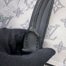 Load image into Gallery viewer, LOUIS VUITTON Keepall Bandouliere GrayM41449 Monogram / Savannah Size 45
