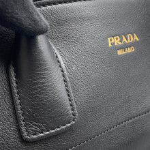 将图像加载到图库查看器中，PRADA Logo Tote Bag Black1BG517 Leather
