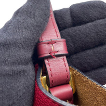 将图像加载到图库查看器中，LOEWE Gate Shoulder Bag Red321.12.U13 Leather
