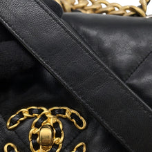 将图像加载到图库查看器中，CHANEL CHANEL19 ChainShoulder Bag BlackAS1160 Shiny Lambskin
