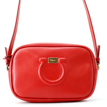 Load image into Gallery viewer, Ferragamo Gancini Ganchocity Shoulder Bag Red21H006 691324 Leather
