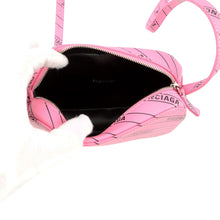 Load image into Gallery viewer, BALENCIAGA Everyday camera bag Pink552372 Leather Size XS
