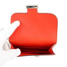 将图像加载到图库查看器中，HERMES Constance Slim Capucines Epsom
