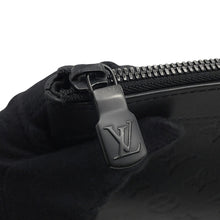 Load image into Gallery viewer, LOUIS VUITTON Pochette・Discovery NoirM62903 Monogram Shadow
