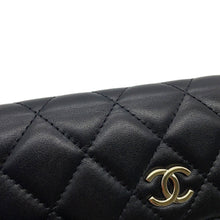 Load image into Gallery viewer, CHANEL Matelasse PearlChain ShoulderPouch BlackAP1838 Lambskin
