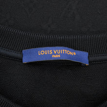 将图像加载到图库查看器中，LOUIS VUITTON Signature 3D Pocket Monogram T-Shirt Size S Black Cotton100%
