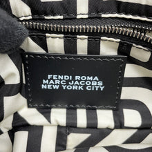 将图像加载到图库查看器中，FENDI Mamma Bucket Waist Pouch - Marc Jacobs Collaboration White/Black7AS138 Nylon
