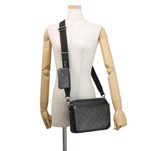 将图像加载到图库查看器中，LOUIS VUITTON Trio Messenger NoirM69443 Monogram Eclipse Monogram Eclipse Reverse
