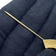 将图像加载到图库查看器中，CHANEL CC Logo Brooch Metal Rhinestone

