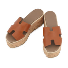 Load image into Gallery viewer, HERMES Eze 30 Sandals Natural Leather cork Size 36
