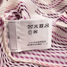 将图像加载到图库查看器中，CHANEL Viscose CC Logo Button All-Over Print Shirt Size 38 White/Pink/PurpleP75476 Viscose 64% Silk 36%
