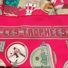 将图像加载到图库查看器中，HERMES Giant Square LES TROPHEES Size 140 Red/Multicolor Cashmere Silk
