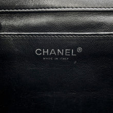 Load image into Gallery viewer, CHANEL Matelasse ChainShoulder Bag BlackA65051 Patent Leather Size 27
