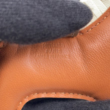 将图像加载到图库查看器中，HERMES Rodeo Gold/Craie/Etoupe Lambskin Size PM
