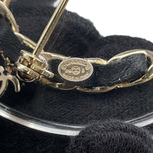 将图像加载到图库查看器中，CHANEL NO.5 Brooch Black Leather Gold Plated
