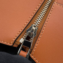 Load image into Gallery viewer, LOEWE hammock Tan387.30.S35 Classic Calf LeatherLeather Size Small
