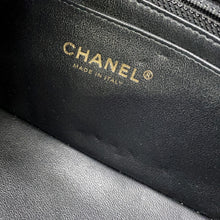 Load image into Gallery viewer, CHANEL Matelasse ChainShoulder Bag BlackA69900 Lambskin Size 20
