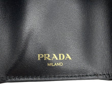 将图像加载到图库查看器中，PRADA Vitello Move Tri-fold Compact Wallet Black1MH021 Leather
