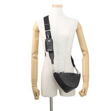 将图像加载到图库查看器中，PRADA Triangle Shoulder Bag Black1BH190 Leather
