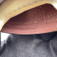Load image into Gallery viewer, HERMES Rodeo Loveo 24 Craie/Terre/Jaune de Naples Lambskin Swift Leather Size PM
