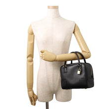 将图像加载到图库查看器中，LOEWE Amazona Square BlackA039N10X03 Calf Leather Size 19
