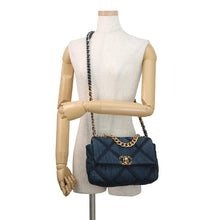 将图像加载到图库查看器中，CHANEL 19 ChainShoulder Bag BlueAS1160 Denim

